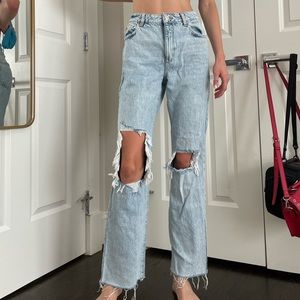 BRAND NEW GARAGE 90s STRAIGHT RIPPED JEANS